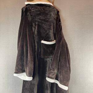 Sherpa Sleeved Wearable Blanket Robe with Pocket Snuggle Wrap Brown 68”